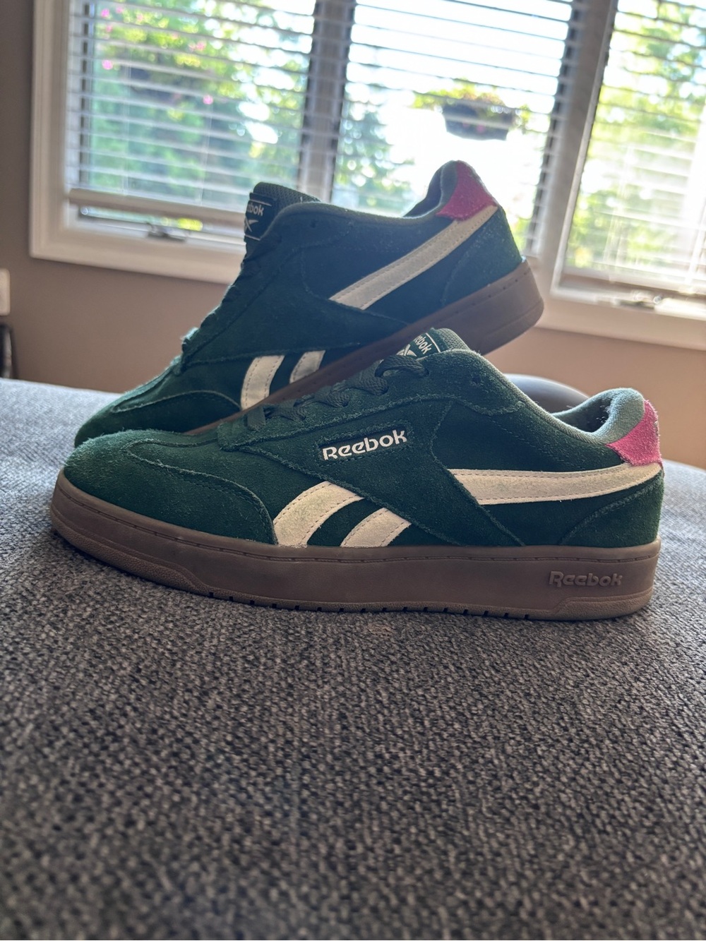 Reebok Forte Lounger Suede Women’s Sneakers - Green/pink/white - size 8.5